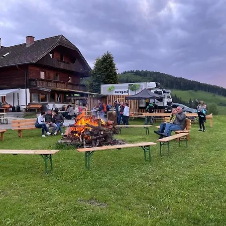 Semesterbostad Gruppenhaus Hirzhof In Out Sommercard Auberg
